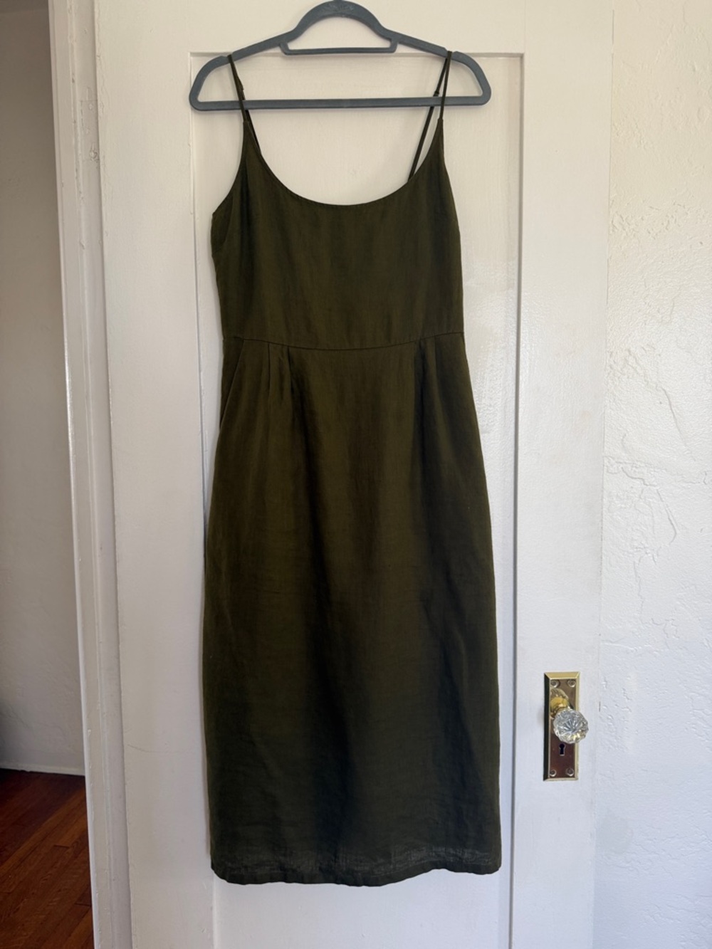 Quince 100% European Scoop Neck Midi Dress